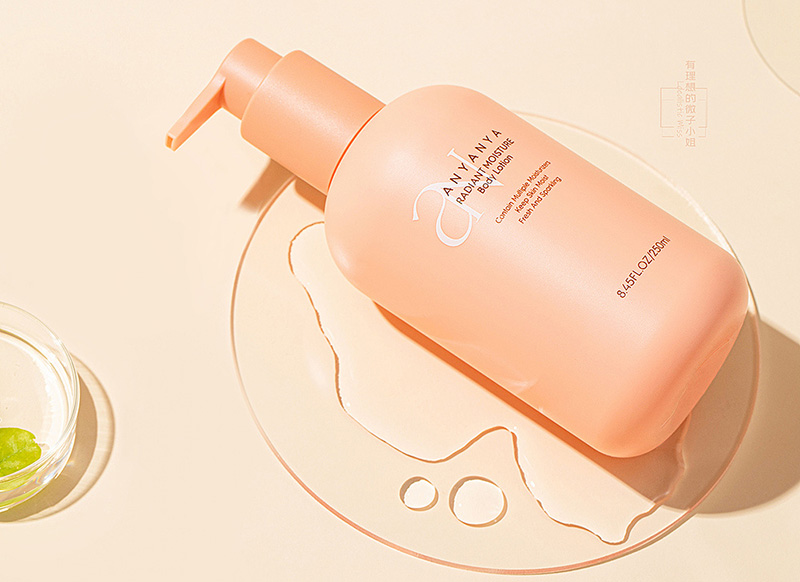 Dior“羽衣霓裳”杠上花西子,国际大牌也想做“中国风” Dior“羽衣霓裳”杠上花西子,国际大牌也想做“中国风”