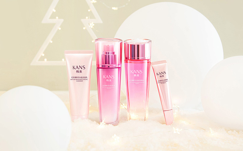 国货美妆的“梳妆台战争”:光荣之路,道阻且长 国货美妆的“梳妆台战争”:光荣之路,道阻且长