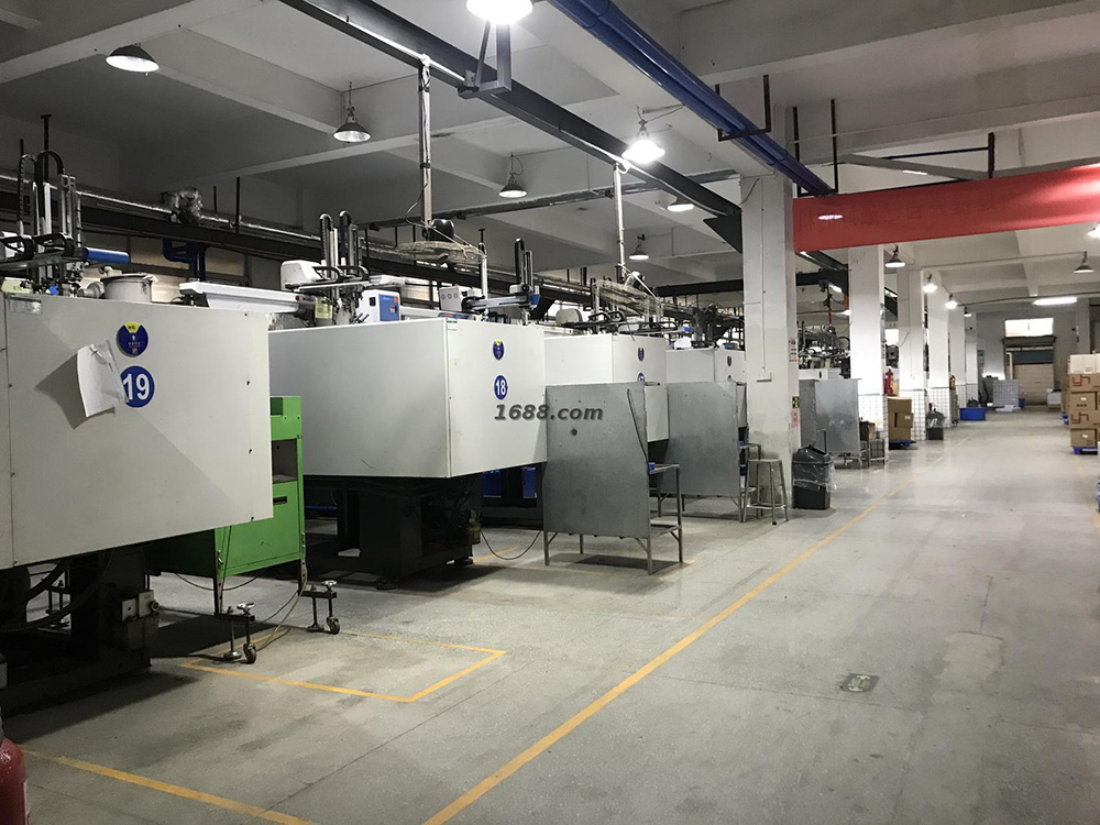 广州amjs澳金沙门塑料包装工厂实景